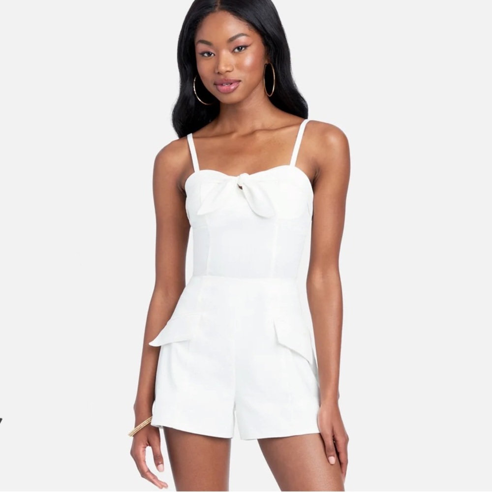 NWOT Bebe Fit & Flare Front Knot Top Lucent White size 8